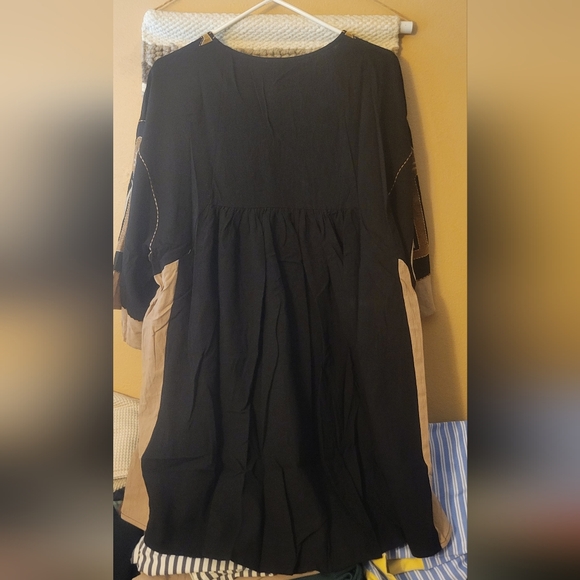 Easel Black and Tan Embroidered Dress - Picture 4 of 6